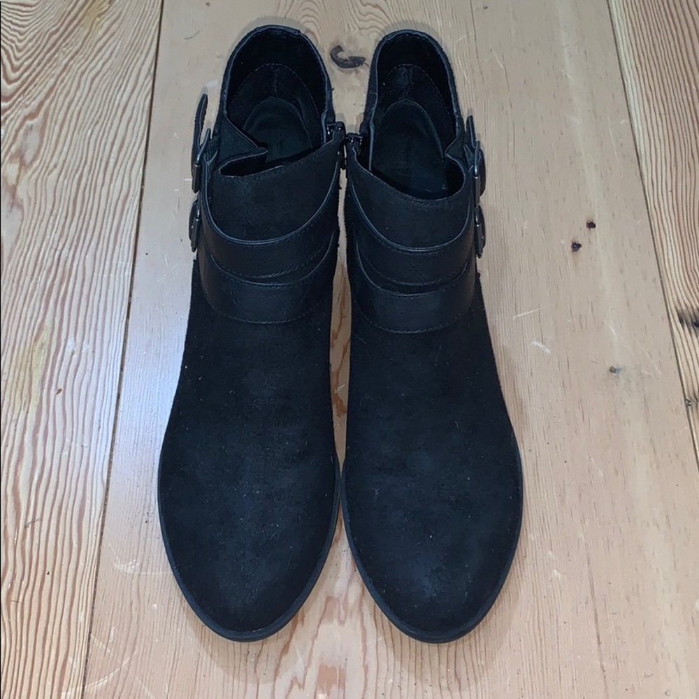 Dress boots